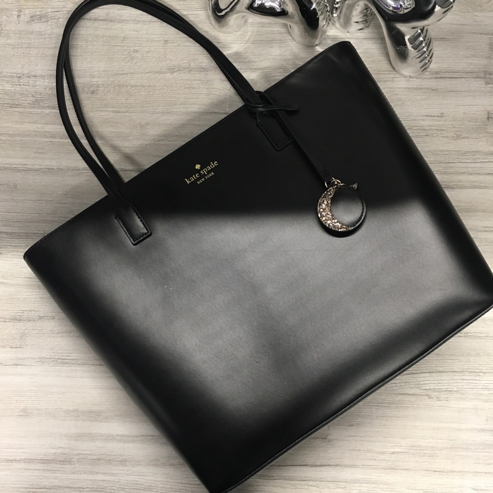 🤩 Beautiful Kate Spade Kearny Street Tote🤩